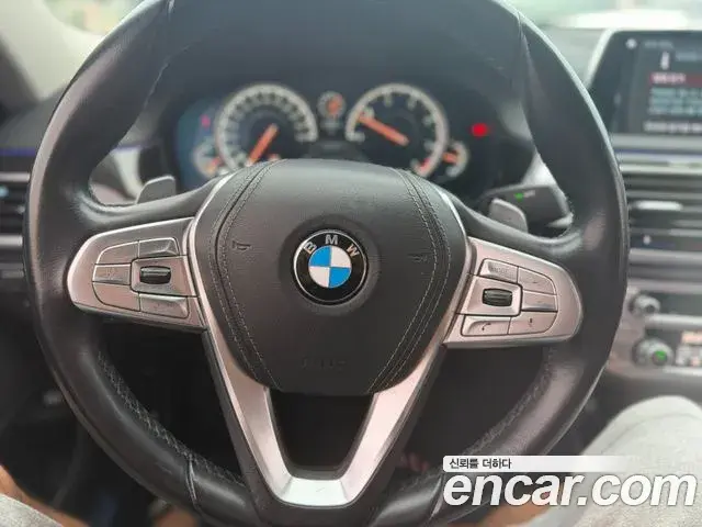 BMW 7 Series 2018 — Фото 15/20
