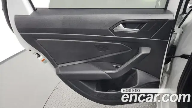 Volkswagen Jetta 2021 — Şəkil 20/35