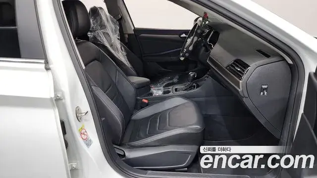 Volkswagen Jetta 2021 — Şəkil 30/35