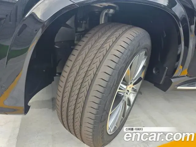 Mercedes-Benz GLE-Class 2026 — Фото 19/20
