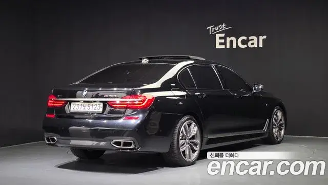 BMW 7 Series 2018 — Фото 2/20