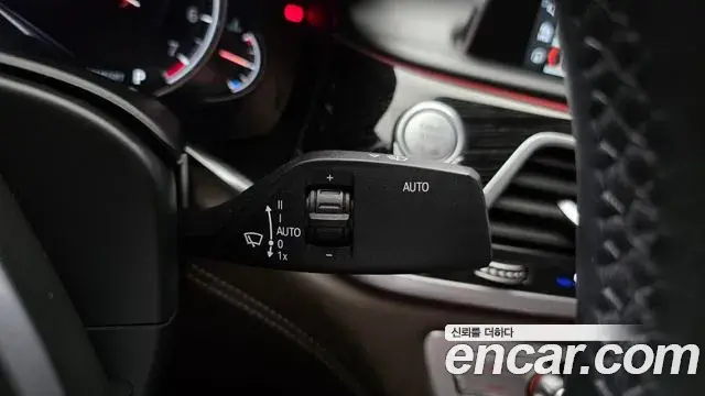 BMW 7 Series 2018 — Фото 17/20