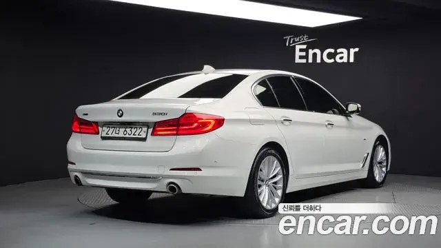 BMW 5 Series 2018 — Фото 1/20