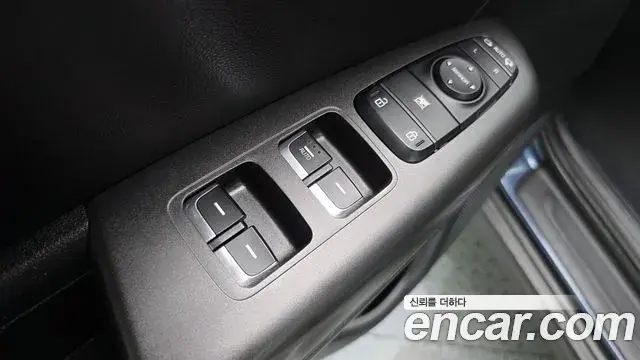 Kia Sportage The Bold 2020 — Фото 13/20