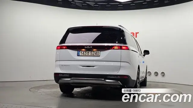 Kia Carnival 2021 — Фото 4/20