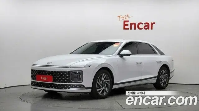 Hyundai Grandeur 2023 — Фото 1/20