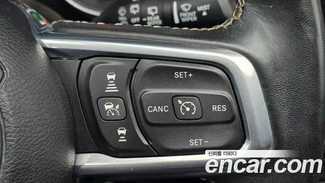 Jeep Wrangler 2022 — Фото 14/20