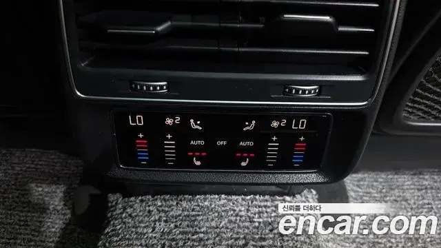 Audi Q7 2022 — Фото 19/20