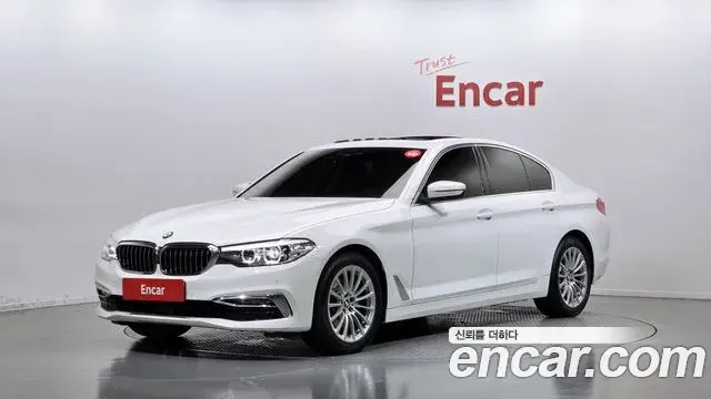 BMW 5 Series 2019 — Фото 9/20