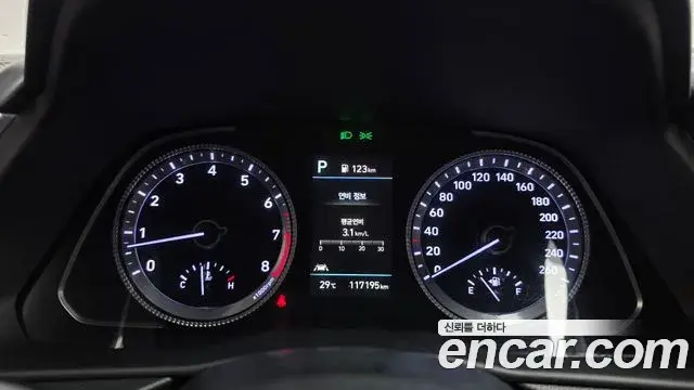 Hyundai Sonata 2022 — Фото 8/20