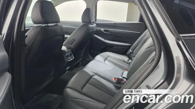 Hyundai Sonata 2022 — Фото 19/20
