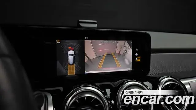 Mercedes-Benz GLB-Class 2021 — Фото 15/20