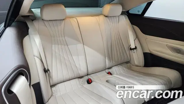 Mercedes-Benz E-Class 2019 — Фото 12/20