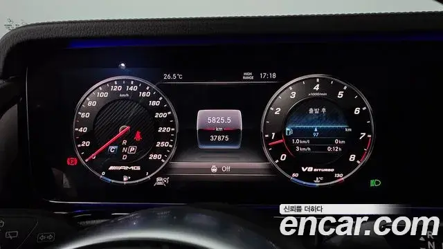 Mercedes-Benz G-Class 2019 — Photo 20/38