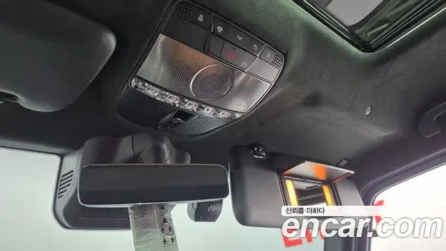 Mercedes-Benz G-Class 2019 — Photo 2/38