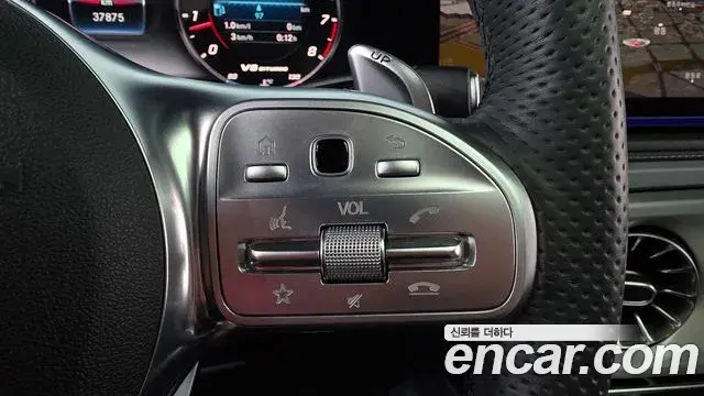 Mercedes-Benz G-Class 2019 — Photo 14/38
