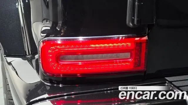 Mercedes-Benz G-Class 2019 — Photo 8/38