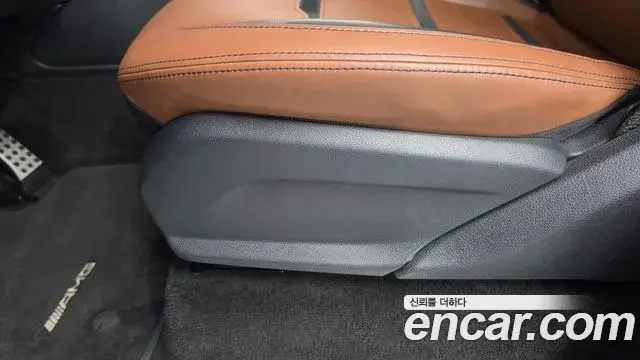 Mercedes-Benz G-Class 2019 — Photo 34/38