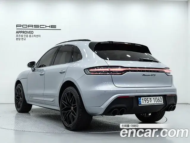 Porsche Macan 2023 — Фото 2/20