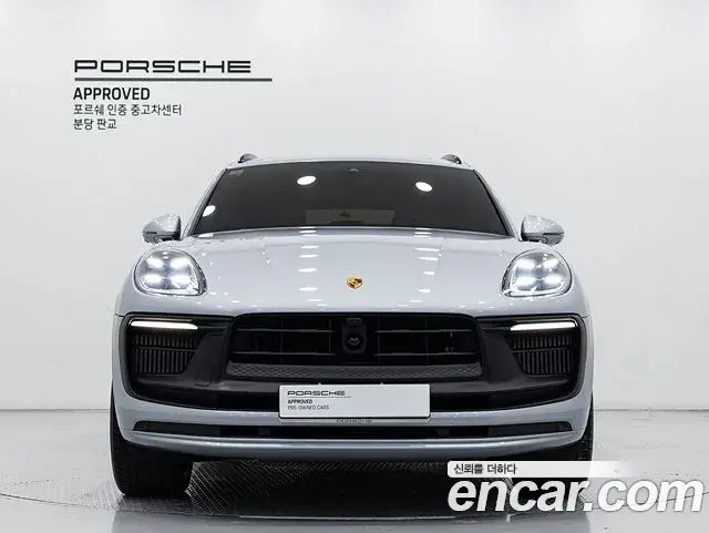 Porsche Macan 2023 — Фото 3/20