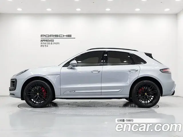 Porsche Macan 2023 — Фото 6/20