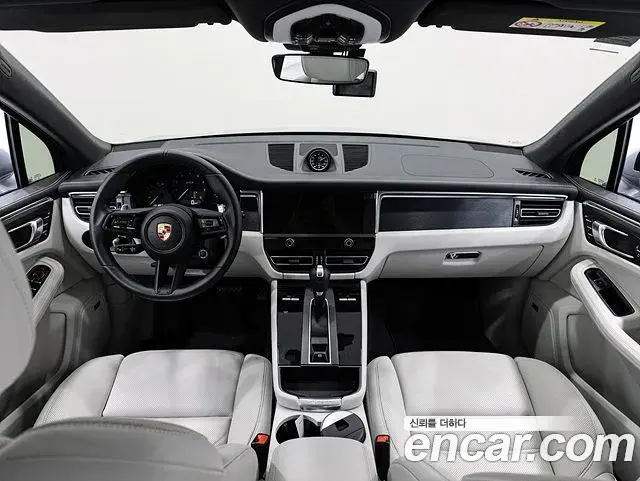 Porsche Macan 2023 — Фото 7/20