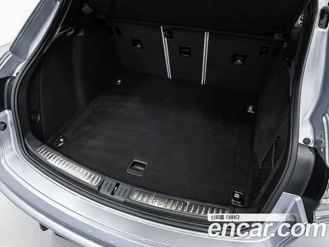 Porsche Macan 2023 — Фото 14/20