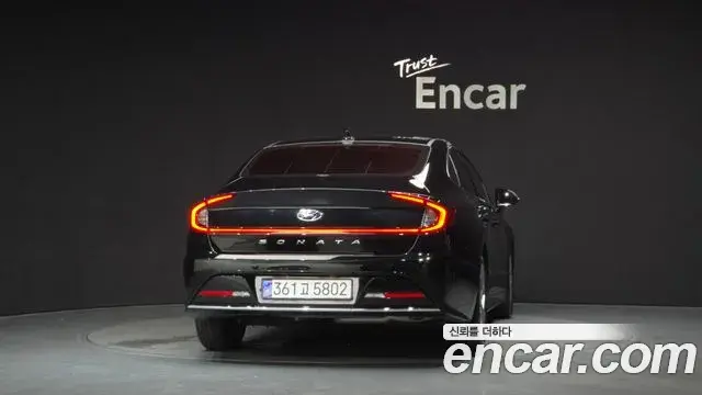 Hyundai Sonata 2021 — Фото 4/20