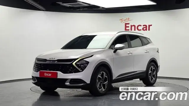 Kia Sportage 2021 — Фото 1/20