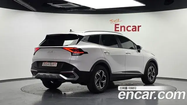 Kia Sportage 2021 — Фото 2/20