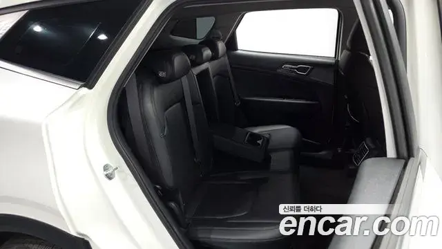 Kia Sportage 2021 — Фото 11/20