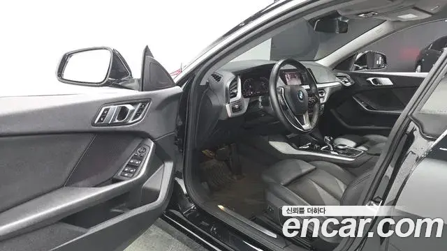 BMW 2 Series Gran Coupe 2021 — Фото 10/20