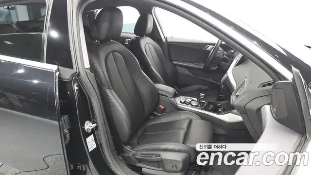BMW 2 Series Gran Coupe 2021 — Photo 32/36