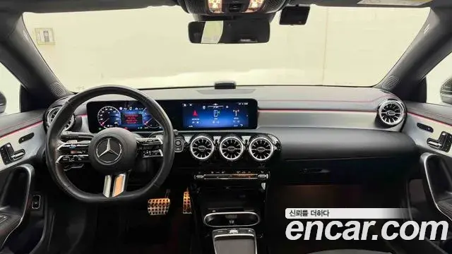 Mercedes-Benz CLA-Class 2025 — Фото 15/20