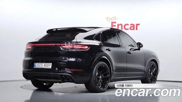 Porsche Cayenne 2020 — Фото 2/20