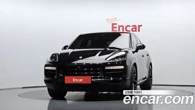 Porsche Cayenne 2020 — Фото 3/20
