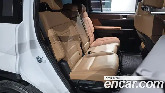 Hyundai Santa Fe 2025 — Фото 11/20