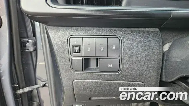 Hyundai Staria 2022 — Фото 11/20