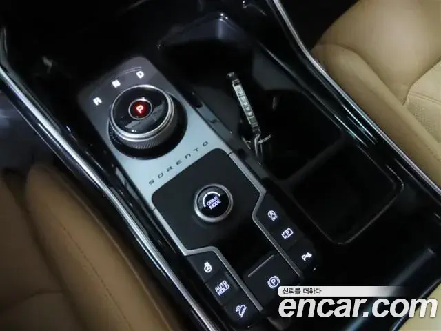 Kia Sorento 2022 — Фото 8/20