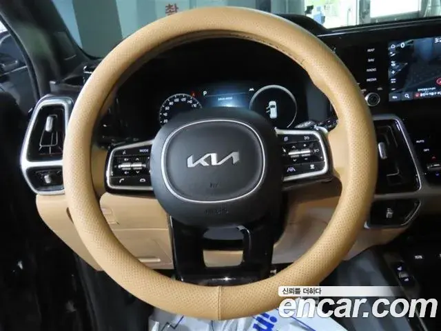 Kia Sorento 2022 — Фото 10/20