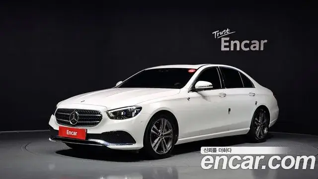 Mercedes-Benz E-Class 2022 — Фото 1/20