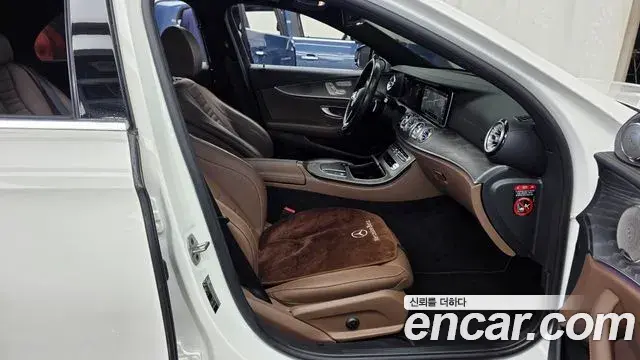 Mercedes-Benz E-Class 2022 — Фото 11/20