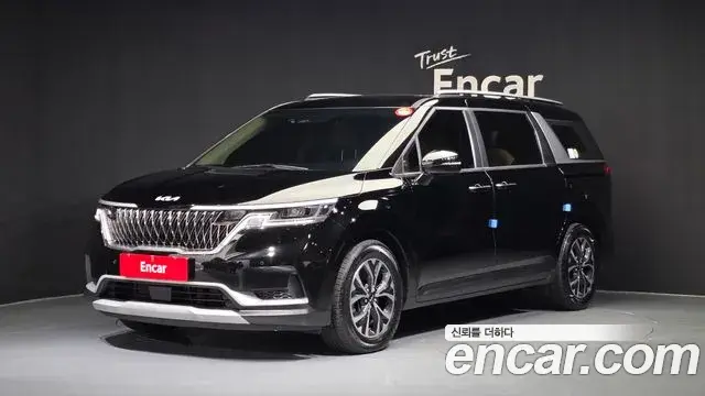 Kia Carnival 2023 — Фото 1/20