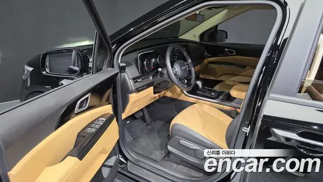 Kia Carnival 2023 — Фото 10/20