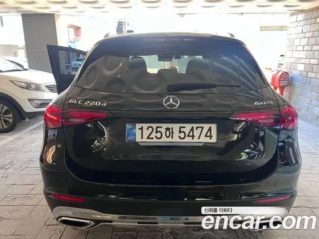 Mercedes-Benz GLC-Class 2026 — Фото 1/11