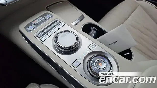 Genesis GV70 2023 — Şəkil 9/20