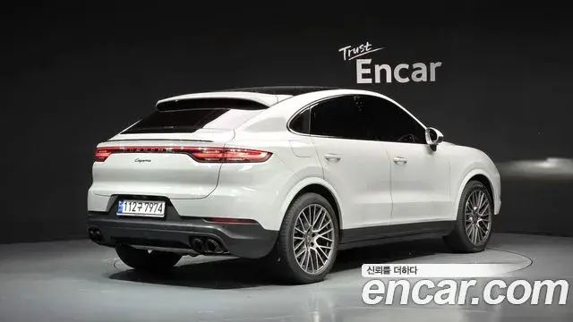 Porsche Cayenne 2022 — Фото 1/20