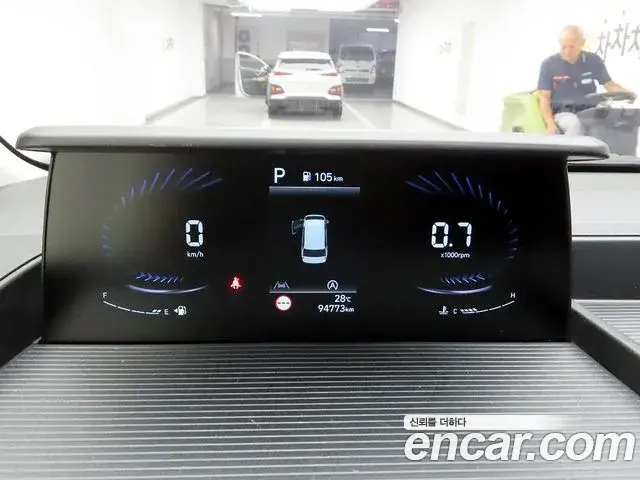 Hyundai Staria 2021 — ფოტო 9/18