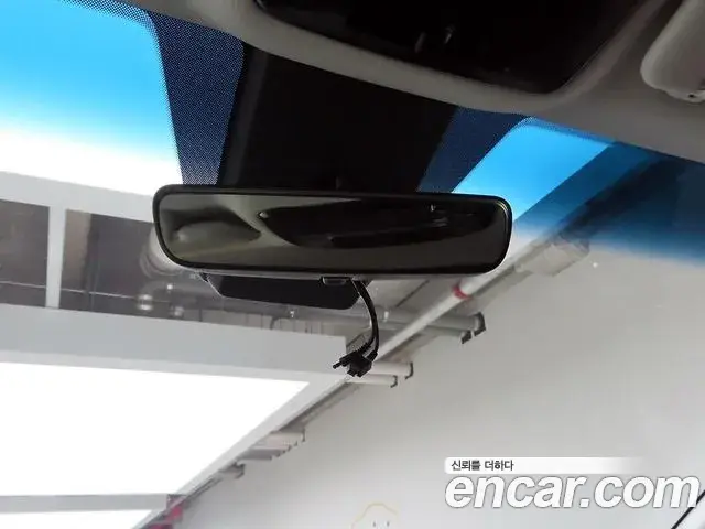 Hyundai Staria 2021 — ფოტო 13/18