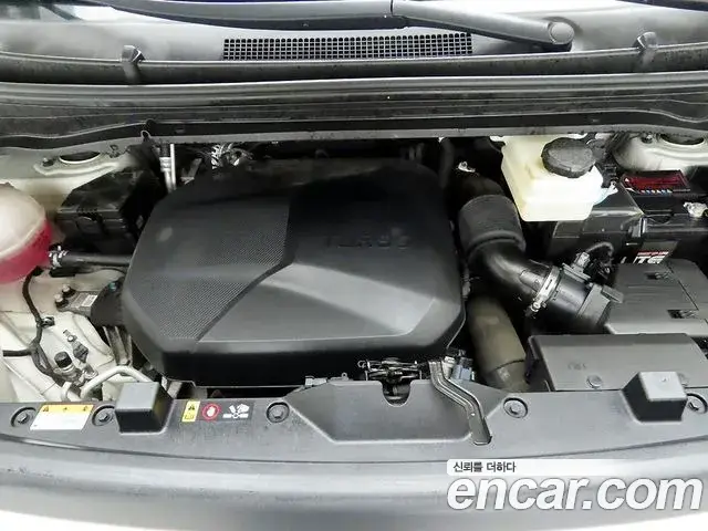 Hyundai Staria 2021 — ფოტო 17/18